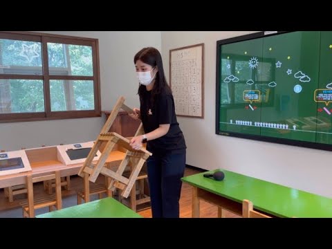 Видео: АСМР в школе 🏫 100+ триггеров (общественный ASMR) / трассировка , нажатие , царапина 👨‍🏫👩‍🏫