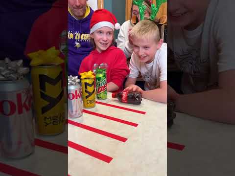 Видео: Рождественский челлендж с газировкой! 🎄#игра #семья #газировка #рождество #праздник