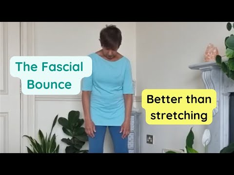 Видео: Движение для каждого 50-летнего | Fascial Bounce