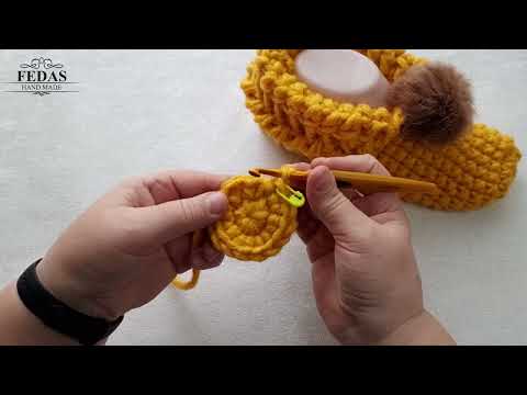 Видео: Crochet House Slippers Домашні тапочки гачком Таня Федас Дім вязання