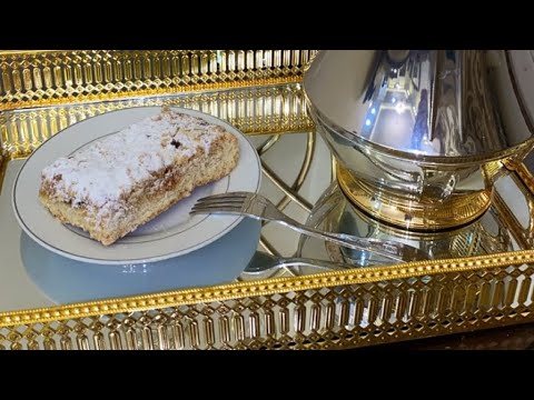 Видео: Тёртый пирог с вареньем. Grated pie with jam.