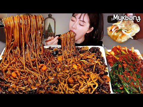 Видео: Сладкая и серная свинья, черная бокала Noodles ★ㅣjjajangmyeonㅣREAL SOUNDㅣASMR MUKBANGㅣEATING SHOW
