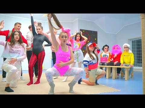 Видео: СУМАСШЕДШИЙ КАСТИНГ В ШКОЛЕ НА РОЛЬ ДЕВОЧКА+МАЛЬЧИК!