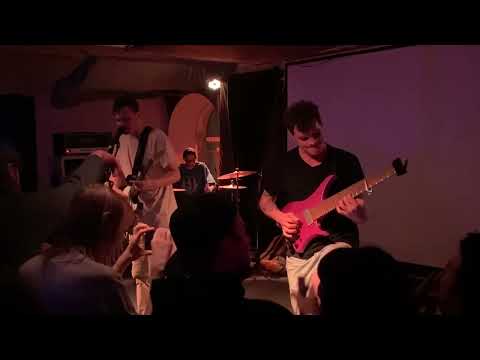 Видео: Bird Bone - Средний запад (Live @ Tago-Mago, Нижний Новгород, 21.09.2024)