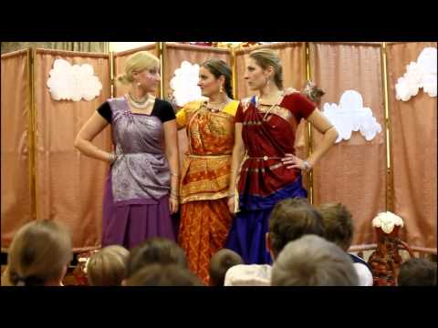 Видео: Кришна - воришка масла (спектакль, Говардхан 2010-11-06)