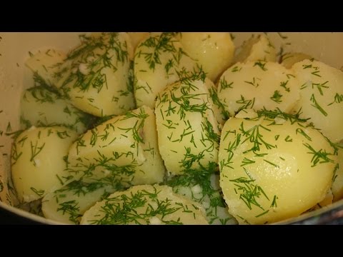 Видео: Картофель отварной с укропом, чесноком и сливочным маслом.