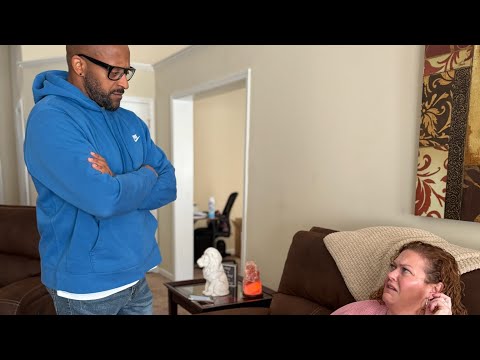 Видео: Ларри окликает Бетани по имени, а она спрашивает, угрожает ли он ей!