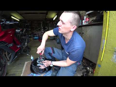Видео: Kawasaki Z1000sx "чистка насоса и аэрбокса"