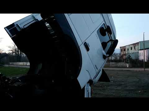 Видео: #ВОДИТЕЛЬ #НОВИЧОК  БЕЗ ОПЫТА ПЫТАЕТСЯ поднять КАБИНУ ПЕРВЫЙ РАЗ НА НОВОМ DAF 480 л.с.