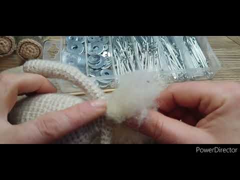 Видео: Вяжем зайчика крючком.  3 часть. Окончание вязания, оформление.