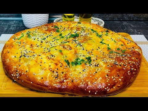 Видео: Ситний пиріг з картоплею, грибами та сиром — настільки смачний, що зникає за хвилини!