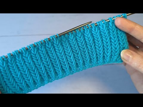 Видео: Это САМАЯ КРАСИВАЯ РЕЗИНКА спицами, которую я вязала 🔥#knitting #резинкаспицами #вязаниесверой