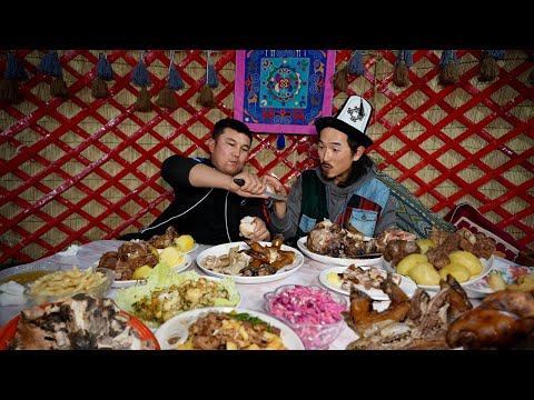 Видео: сумасшедший каменный ягненок с семьей кочевников 🇰🇬 уличная еда местного рынка в Кыргызстане