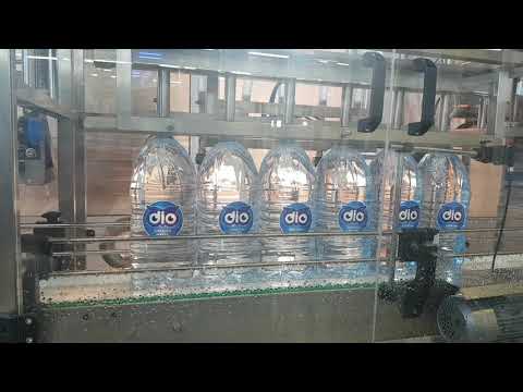 Видео: Линия розлива воды в 5л бутыли МРВ-6-6-1 / Розлив воды в 5л ПЭТ бутыли