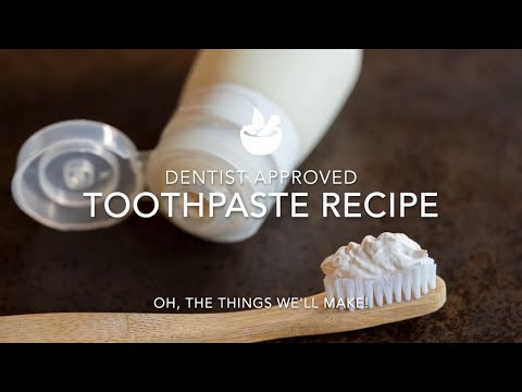 Видео: Рецепт зубной пасты, одобренный стоматологом: моя лучшая натуральная домашняя зубная паста