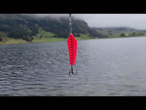 Видео: Тасманский дьявол.  Наконец то рыба есть. Рыбалка на озере.