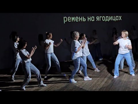 Видео: Последний звонок. Флешмоб "Слово МАМАНА"