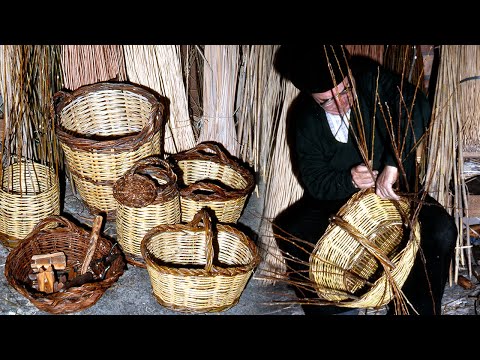 Видео: Плетеные изделия из растительных волокон ручной работы. Кондитерские изделия из нескольких штук |