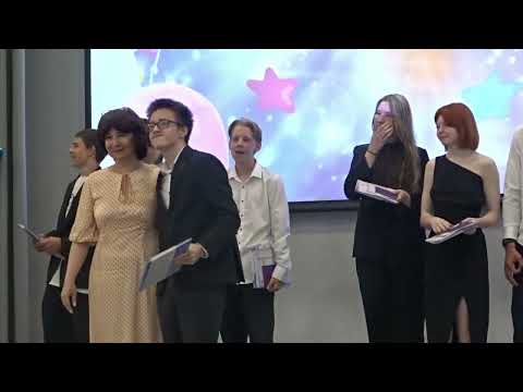 Видео: Церемония выдачи аттестатов 9В