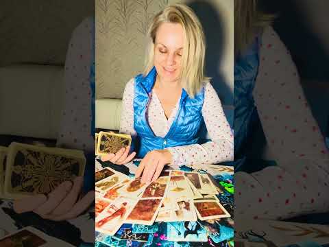 Видео: Какую ВЕДЬМУ Ты Перевернула и Почему Она За Тобой НАБЛЮДАЕТ ?