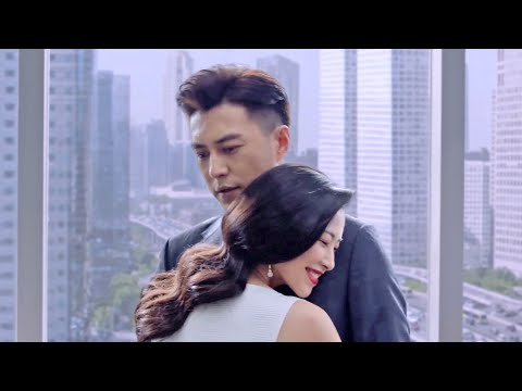 Видео: Большой босс не понравился низкую академическую квалификацию женского секретаря, и в результате ...