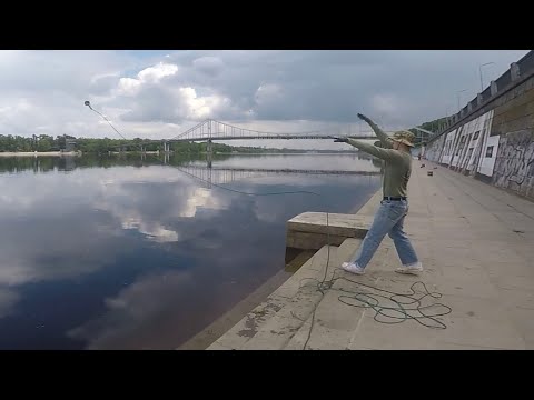 Видео: Що можна зловити на магніт 🧲 у центрі Києва у Дніпрі 🪙🔗✂️🔑⛓️⚙️🪫🗜️