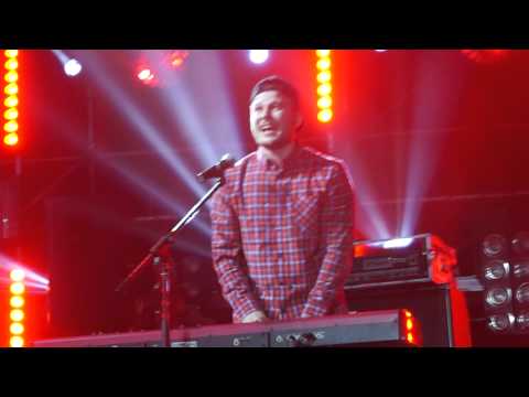 Видео: Макс Корж - Мотылёк(live)