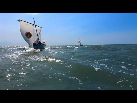 Видео: Шлюпочный поход Волгоград - Севастополь курсантов школы морской пехоты