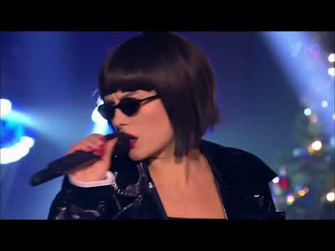 Видео: Вечерний Ургант  Бамбинтон и группа «Фрукты»   «Зая»  online video cutter com