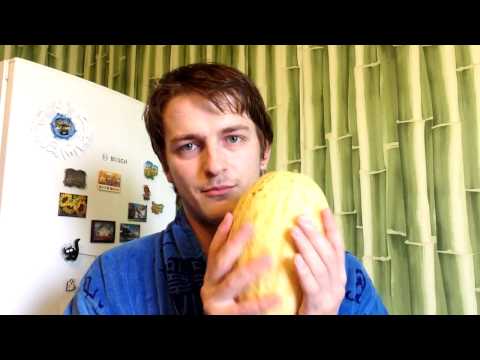 Видео: Как выбрать спелую дыню? / How to choose melon