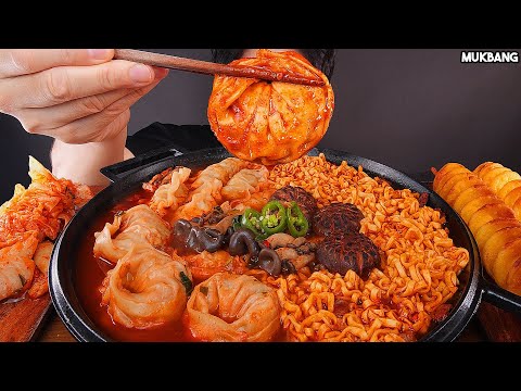 Видео: острые грибы и лапша с клецками Spicy Mushrooms & Dumpling Noodles Fried Potato Eating ASMR Mukbang