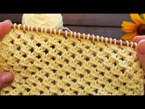 Видео: Узор «Сетка на трех петлях» спицами 🌞 Grid stitch knitting pattern 🍯