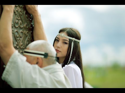 Видео: Ысыах Туймаады 2022 в фотографиях