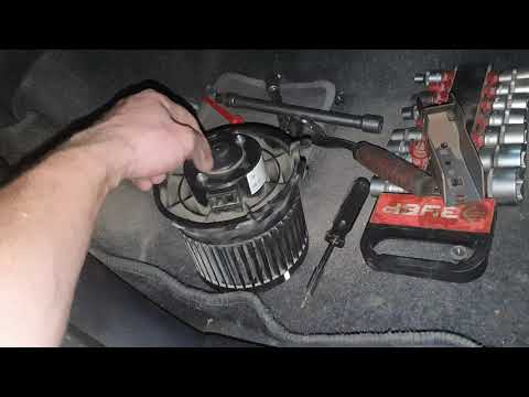 Видео: Замена мотора печки Nissan x-trail t31. Камасутра