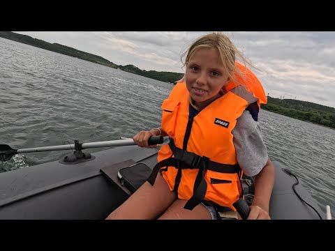 Видео: Прогулка на лодке. Остров Русский (б. Парис, кампус ДВФУ)