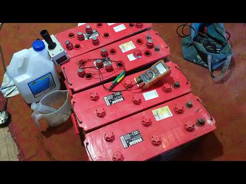 Видео: Инерционный заряд глубоко просаженных аккумуляторов URAGAN 6с/т-132.Работа на з/у Кулон-720.