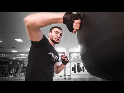 Видео: У него 120 побед нокаутом! Сильнейший нокаутер в сборной по боксу