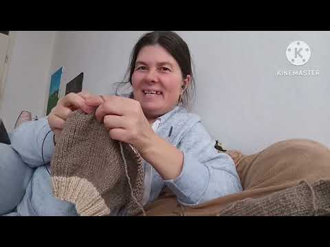 Видео: ВЛОГ:  СТРАХ и ЗАВИСТЬ  путь к УСПЕХУ//кофточка для Никиты спицами // жизнь в Германии беженцев