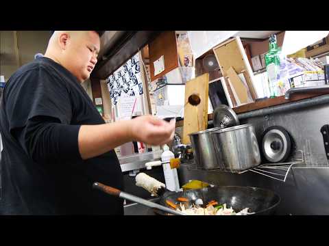 Видео: Закусочная сумоистов! Обильная, сытная еда, поданная настоящими сумоистами