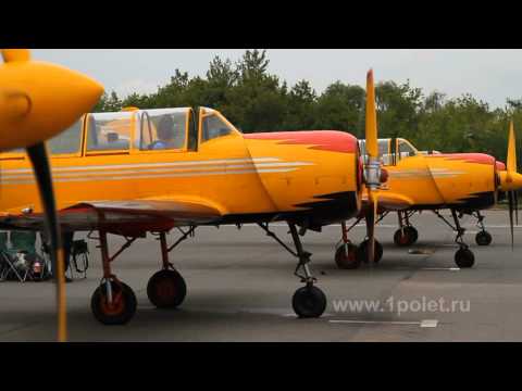 Видео: Пилотажная группа "Первый Полет" на МАКС 2011