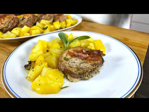 Видео: Ваши гости будут в восторге 😉 Медальоны из свиной корейки с гарниром из картофеля