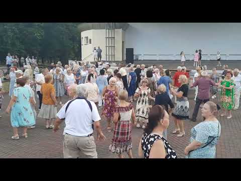 Видео: Не переживайте, все танцующие - трезвые!!!🤣🤣🤣 Просто песня такая. 🤩