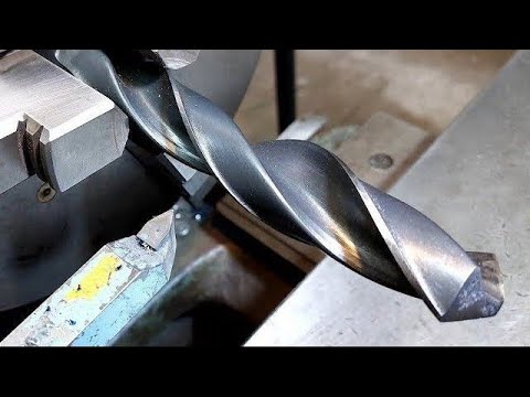 Видео: Блестящая идея – получить местную сталь для изготовления радиусного инструмента.