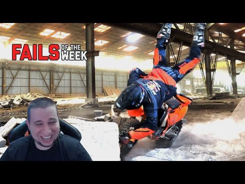 Видео: МАНУРИН СМОТРИТ ЛУЧШИЕ ПРИКОЛЫ НЕДЕЛИ