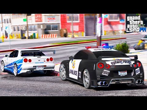 Видео: ПОЛИЦЕЙСКИЕ БУДНИ В GTA 5 - ПОГОНЯ ЗА ДРИФТЕРОМ НА NISSAN SKYLINE! ГОНЩИК ПОПАЛ В АВАРИЮ! 🌊ВОТЕР