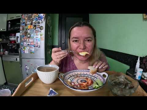 Видео: Яичница с беконом и помидорами, завтрак#mukbang #еда #домашняяеда #вкусно 