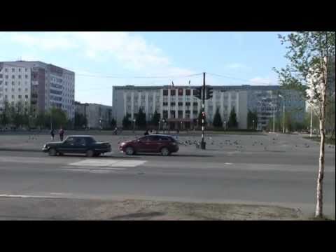 Видео: Усинск, прогулка по городу / Walk through the city of Usinsk 2011 (SD)