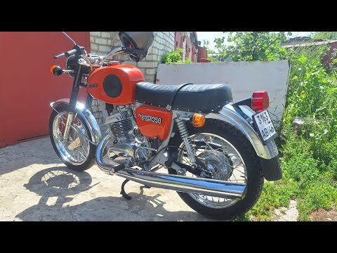 Видео: Работа двигателя Иж Планета Спорт 1982г.в.