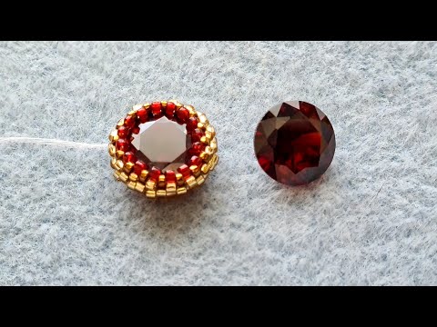 Видео: Как оплести кристалл риволи 12 мм. Мастер класс. Советы и секреты.