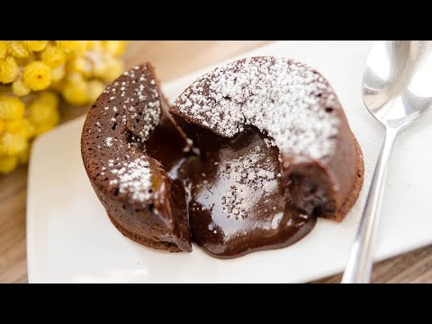 Видео: ШОКОЛАДНЫЙ ФОНДАН | французский десерт Fondant au Chocolat | простой рецепт